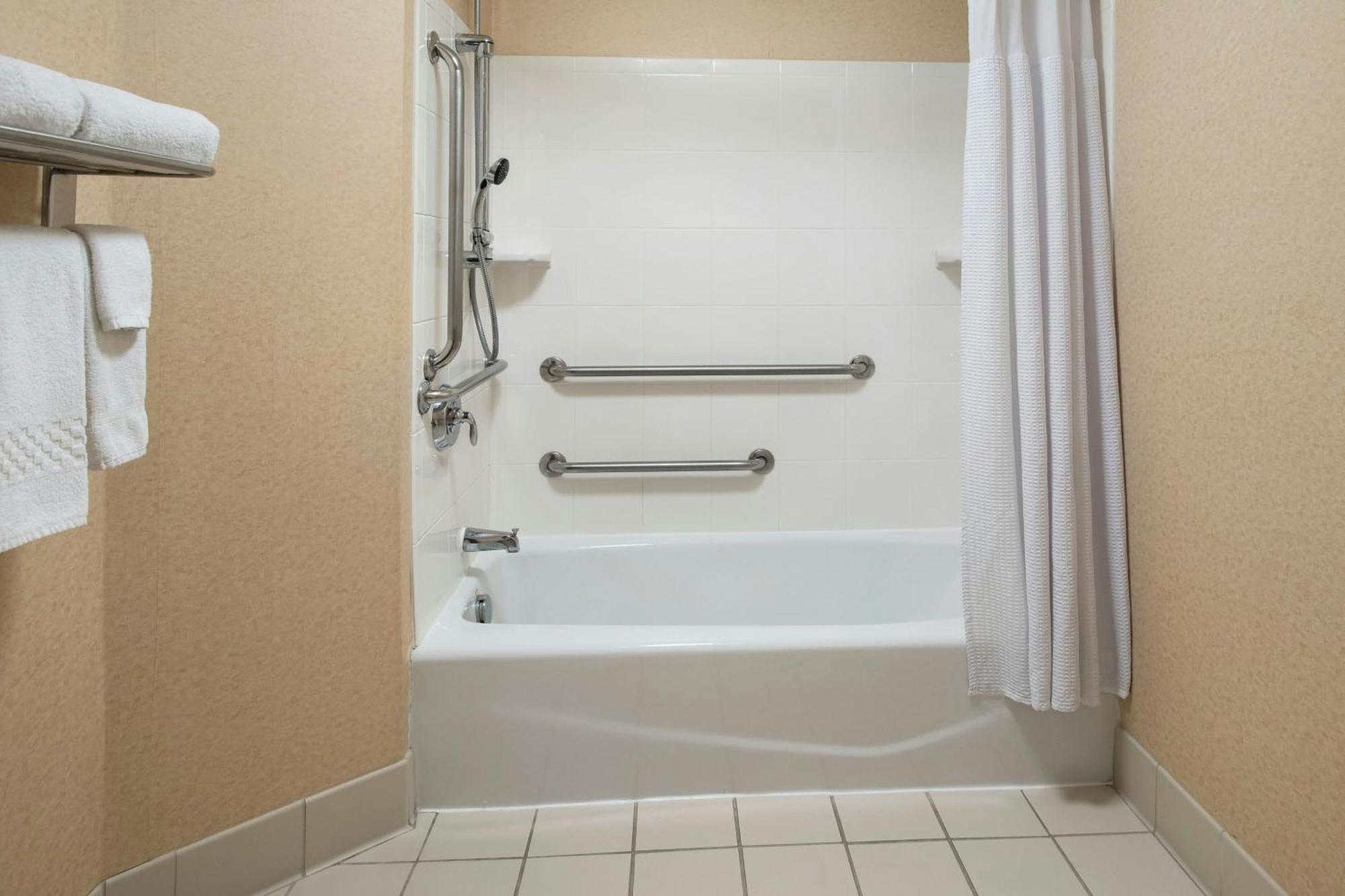 Springhill Suites By Marriott Albany Latham-Colonie Екстериор снимка